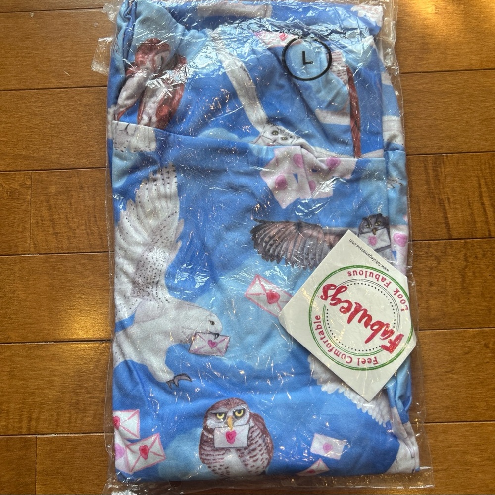feathers Blue Owl Pattern Leggings